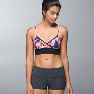 Lululemon Secret Garden/Black Ujjayi Bra Sz 6